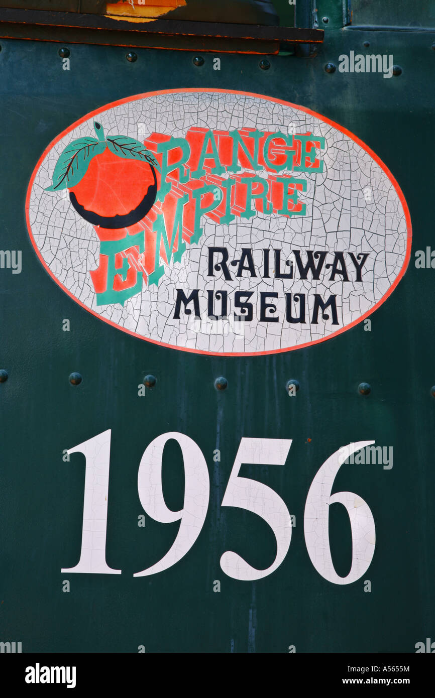 Musée du chemin de fer de l'Empire Orange Logo décolorées sur le Train Perris dans le Comté de Riverside en Californie United States Banque D'Images