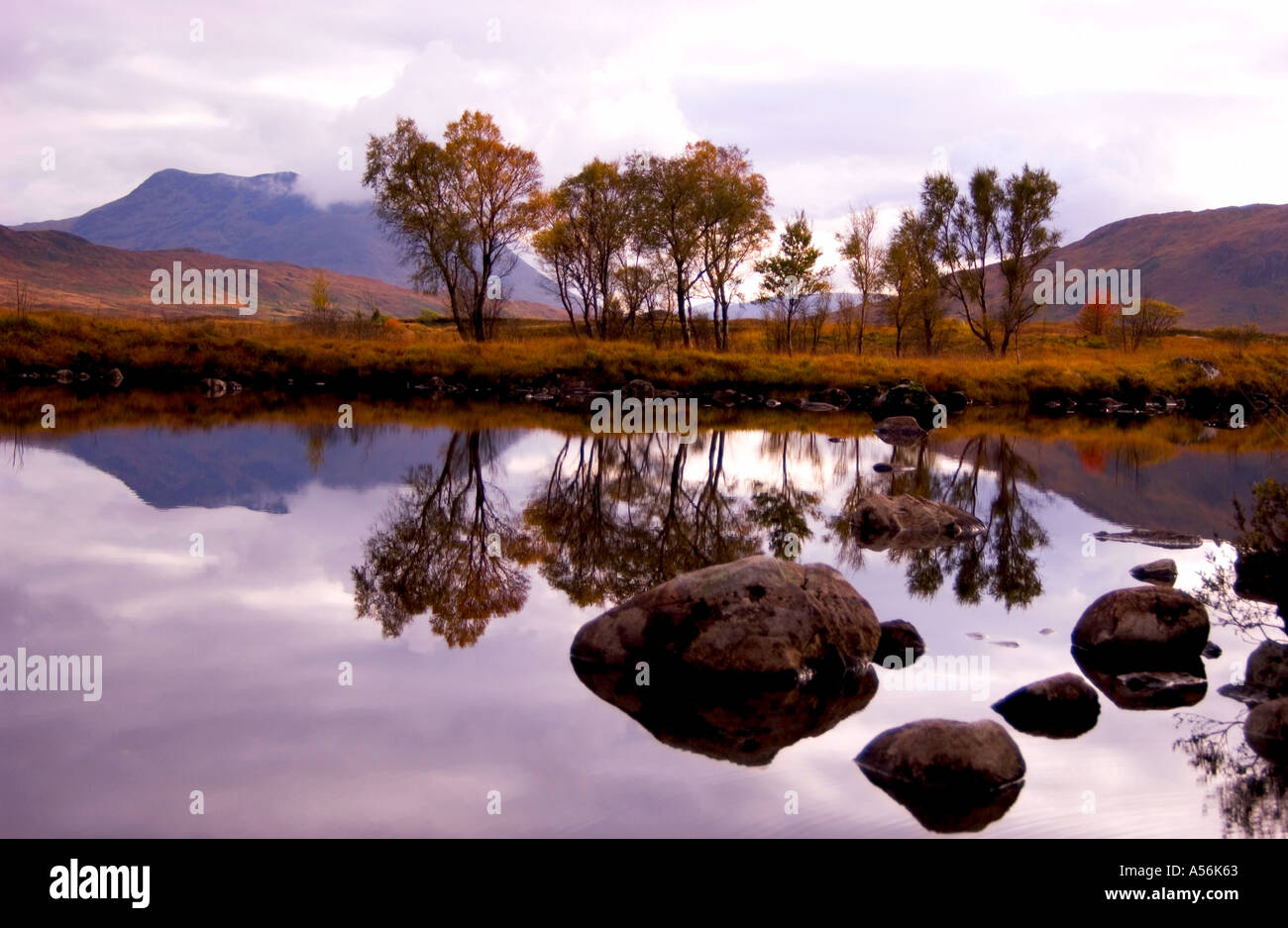 Vue sur le Loch Ba en automne, Ecosse Banque D'Images