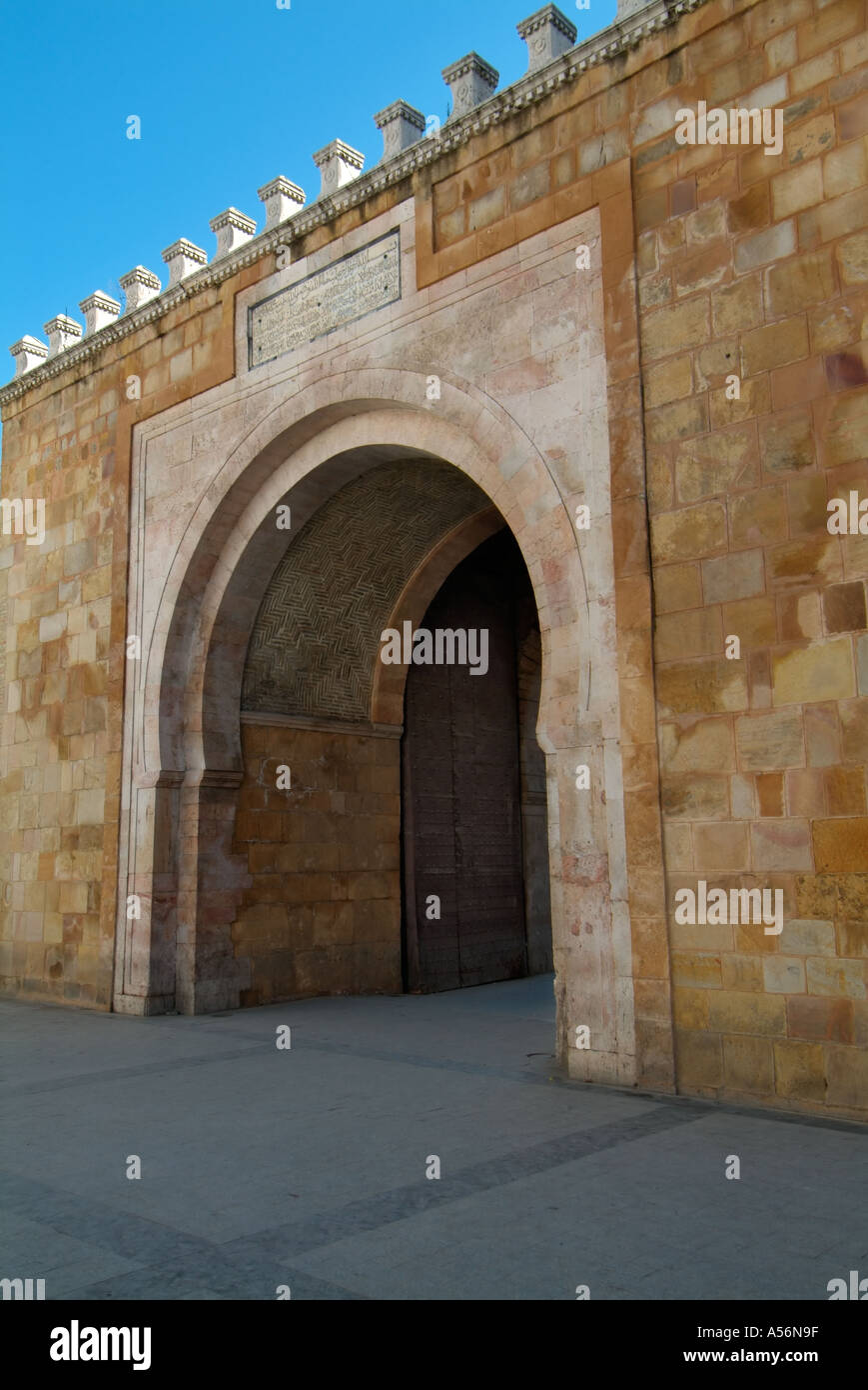 Tunis tunisia porte de france Banque de photographies et d’images à