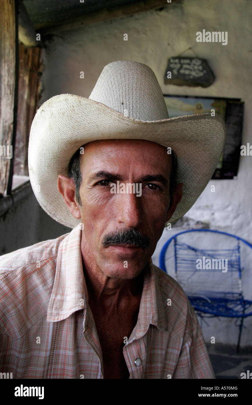 Ja1211 homme Painet Venezuela Amérique latine sud sanare mâles mâles hommes 200510012005 au pays en développement, de pays moins Banque D'Images