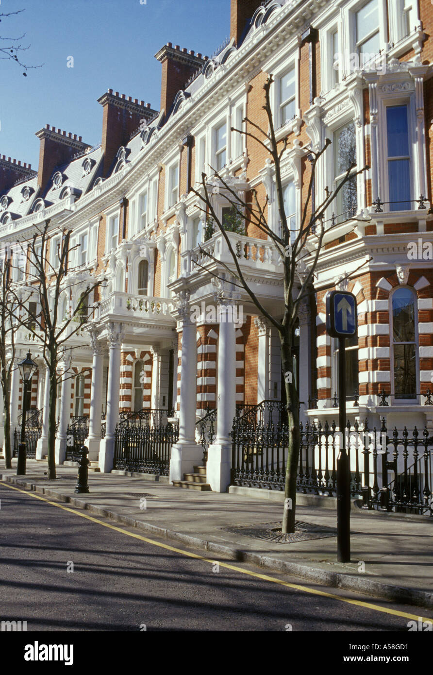 Les jardins de l'Observatoire Kensington Londres W8 terrasse Victorienne de l'Angleterre maisons de style Second Empire français construit en 1883 Banque D'Images