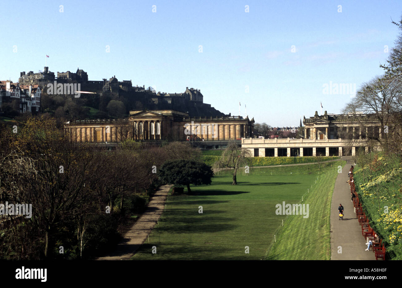 Les Galeries nationales d'Écosse à partir de la partie est de Princes Street Gardens Edinburgh Banque D'Images