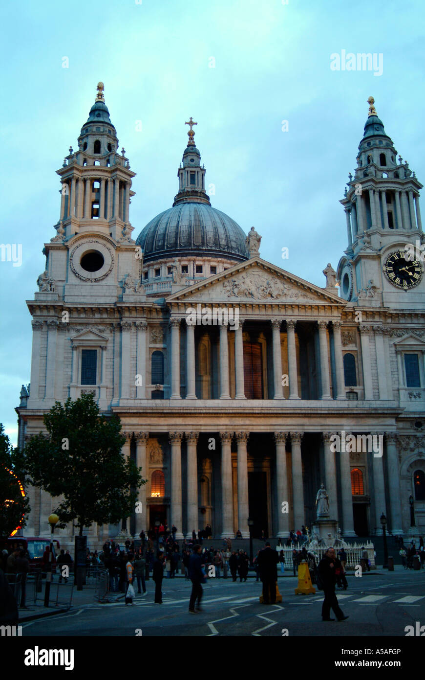 Cathédrale St Paul dans la ville de Londres Banque D'Images