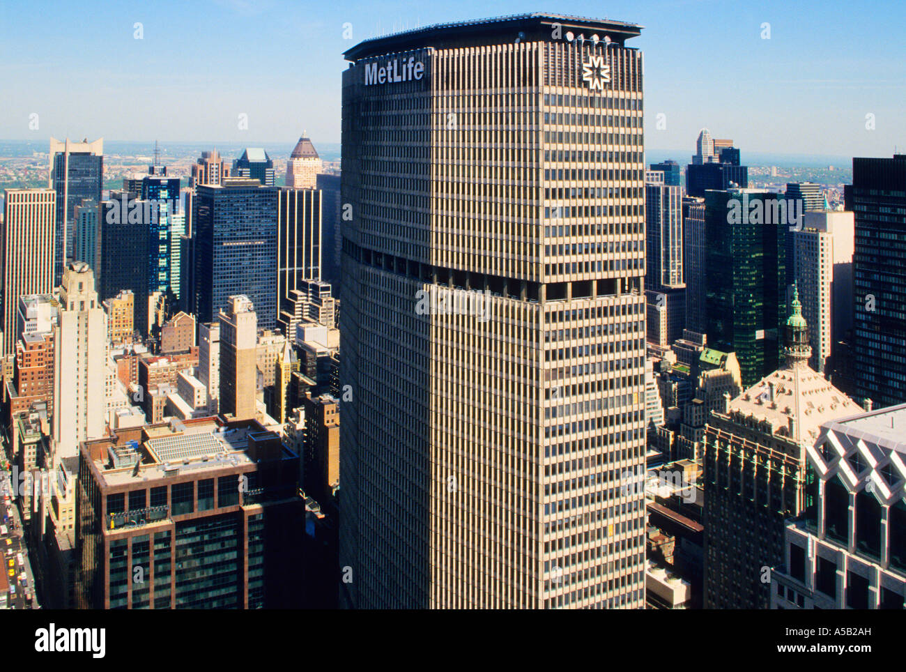 Le MetLife Building en gros plan, un gratte-ciel du milieu du siècle à New York, Midtown Manhattan, Park Avenue. Vue en hauteur des gratte-ciels de New York. Banque D'Images