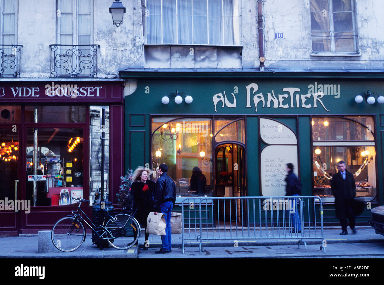 France Paris scène de rue d