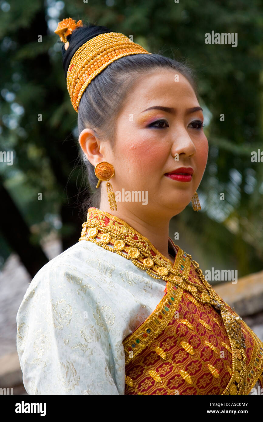 Mariée mariage traditionnel, laotienne, Luang Prabang, Laos Photo Stock -  Alamy