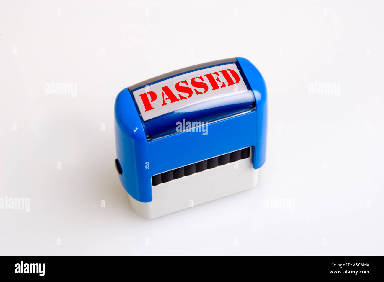 Tampon avec le mot adopté Banque D'Images