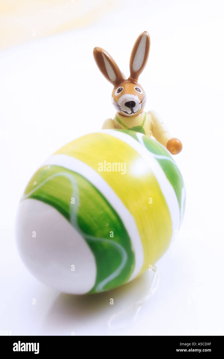 Œuf de Pâques et bunny, close-up Banque D'Images