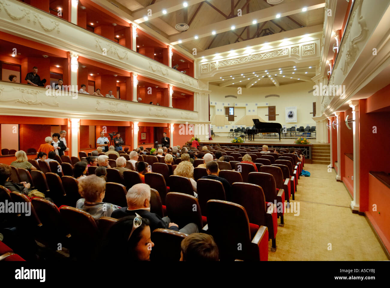 Roumanie Sibiu. Capitale européenne de la Culture 2007. Sala Thalia théâtre salle de concert. Banque D'Images