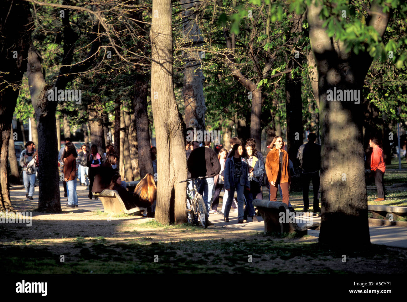 Jardin Public Fabriano Marche Italie Banque D'Images