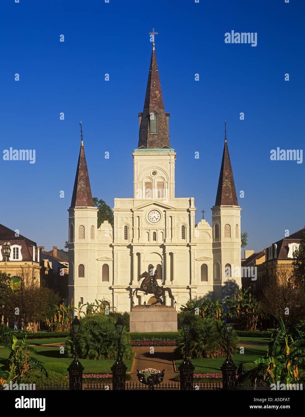 La Cathédrale St Louis Jackson Square quartier français de la Nouvelle Orléans en Louisiane USA Banque D'Images