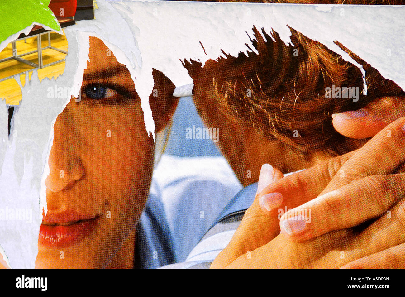 Torn poster Banque de photographies et d’images à haute résolution ...