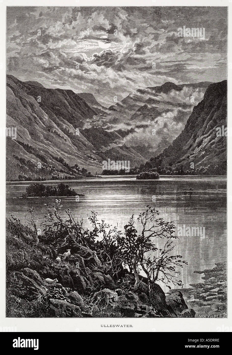 L'eau de montagne vallée rive ullswater toujours calme nuit lune Cumbria Lake District national park UK GB Angleterre Anglais United bri Banque D'Images