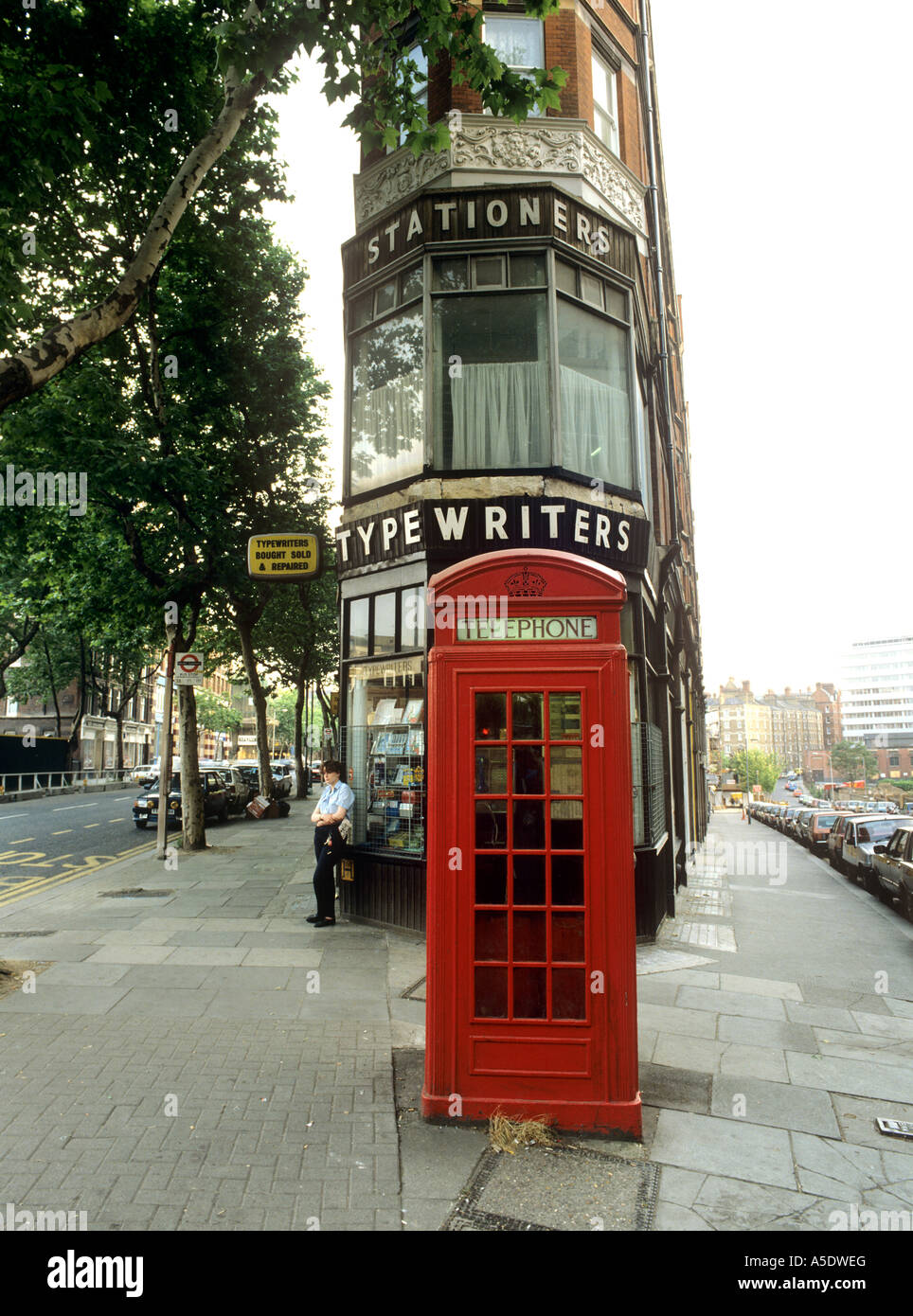 Mount Pleasant London Communications K2 téléphone fort inhabituelle à l'extérieur de bâtiment Banque D'Images