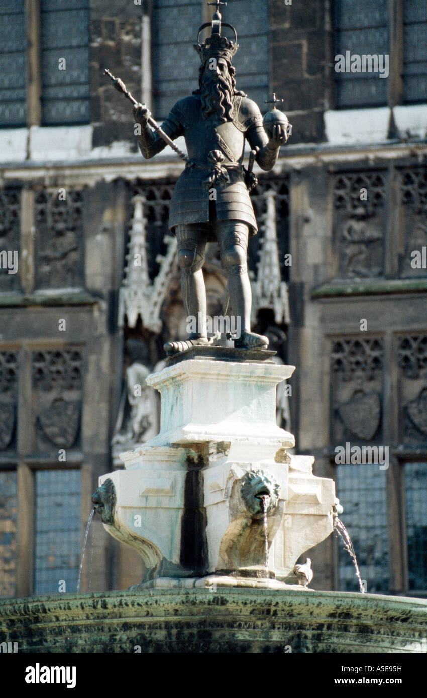 Aix-la-Chapelle, Karlsbrunnen, am Rathaus Banque D'Images