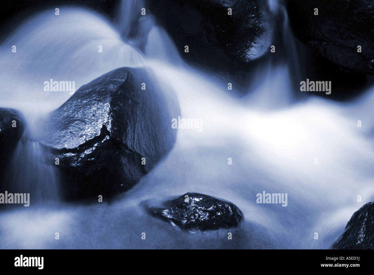 Roches et eau Banque D'Images