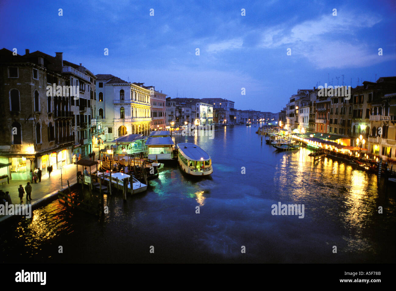 Le Grand Canal de nuit Venise Italie Banque D'Images