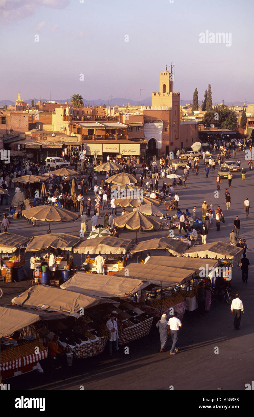 Place Djemaa el Fna de Marrakech Maroc les morts Banque D'Images