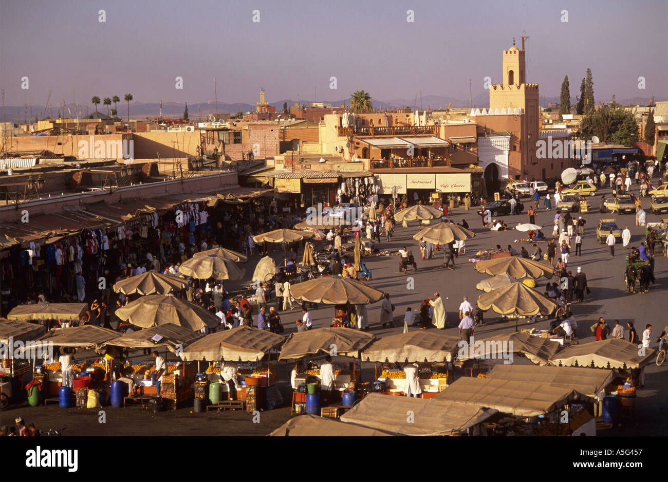 Place Djemaa el Fna de Marrakech Maroc les morts Banque D'Images