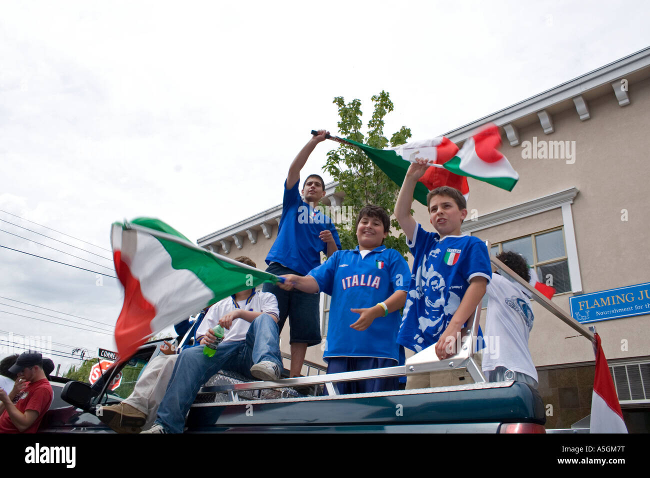 La célébration de la Coupe du monde 2006 sur Commercial Drive, Vancouver, BC, British Columbia, Canada Banque D'Images