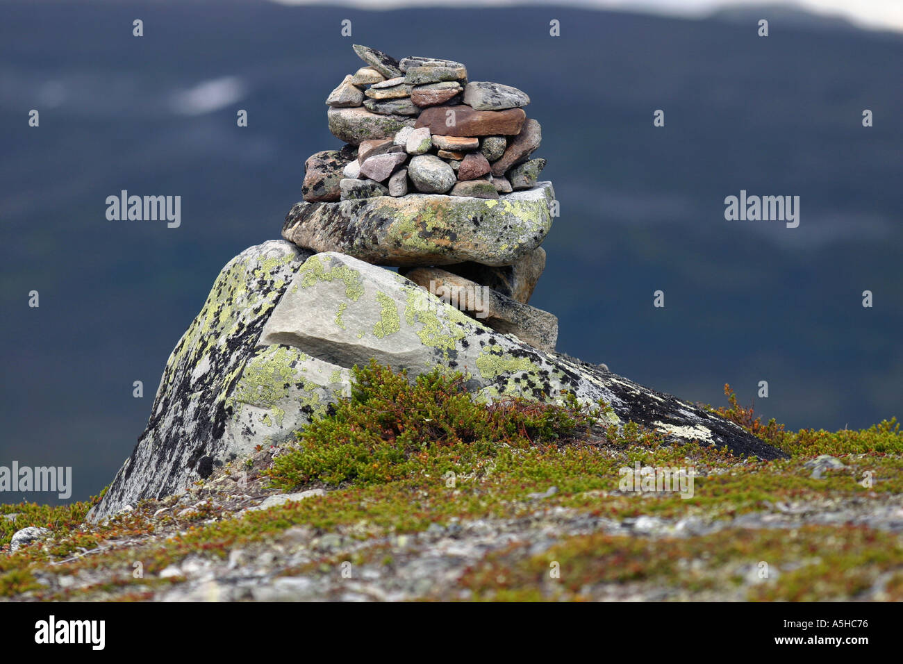 Tas de pierres pour marquer un chemin ou le sommet d'une montagne Banque D'Images