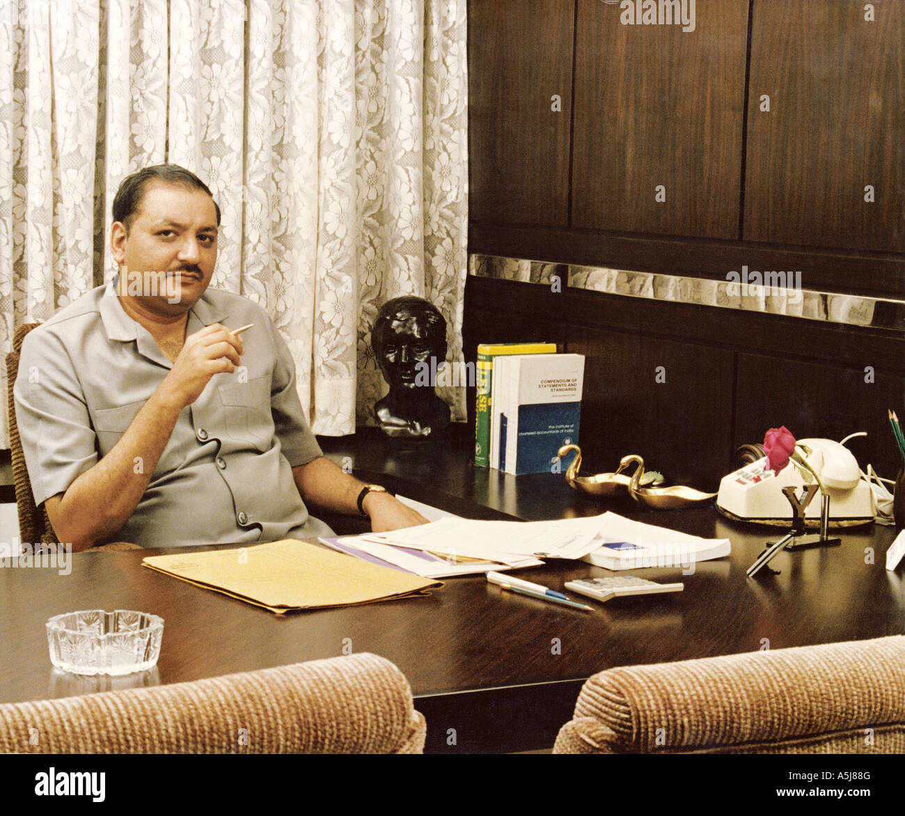 HHA102659 Portrait de Monsieur Maître de Malda Leasing Company Bombay Mumbai Inde seulement pour un usage éditorial Banque D'Images