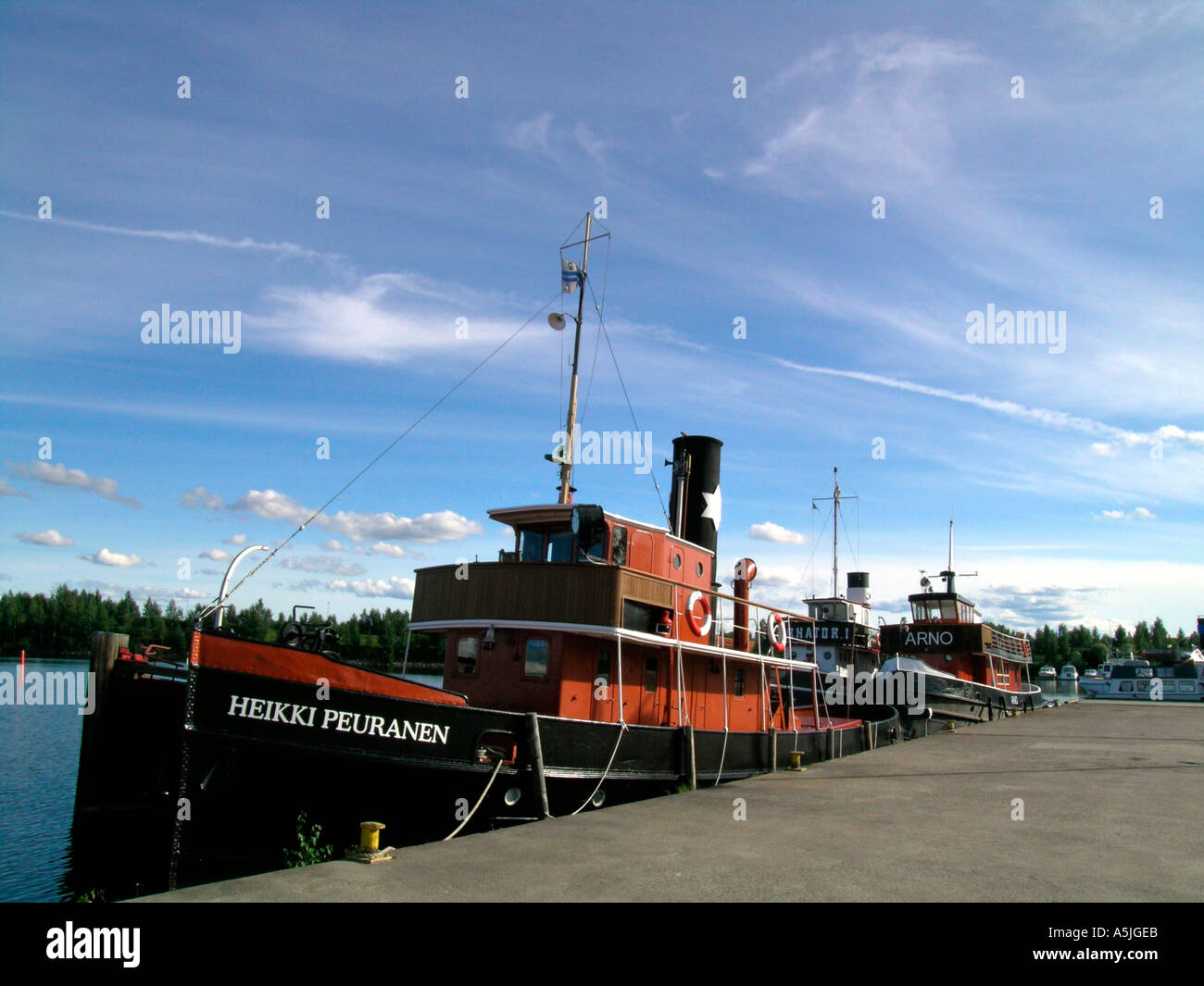 Steamships accostage à port de Boulogne-sur-Mer au bord du lac Saimaa en milieu Finlande Banque D'Images