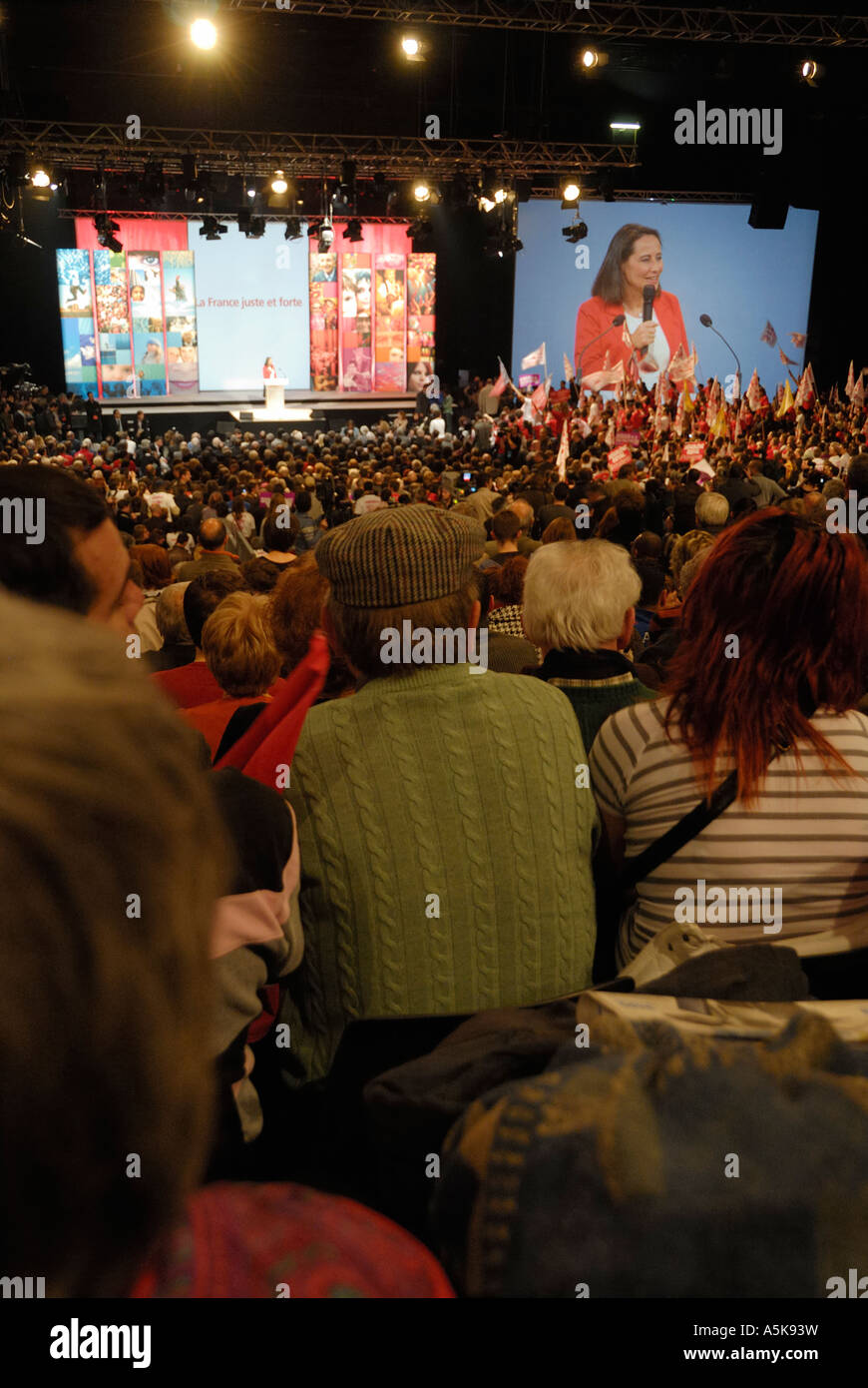 Des militants socialistes à la réunion de Marseille des candidats à l'élection présidentielle française Ségolène Royal le 22 mars 2007 Banque D'Images