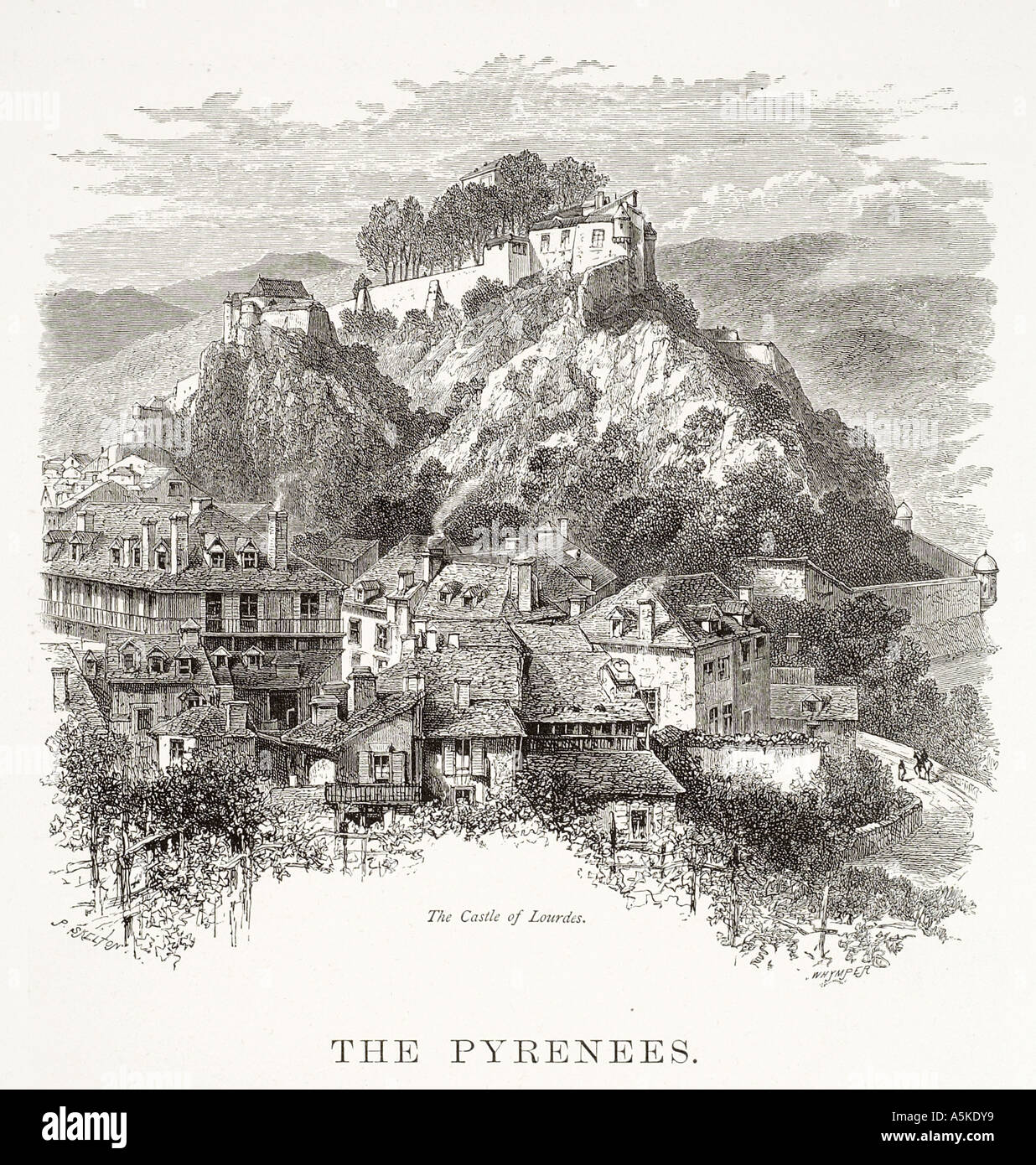 Lourde forteresse Midi Pyrénées Pyrénées France ville française stone hill mountain toit haut clos de murs plus de dominer Banque D'Images