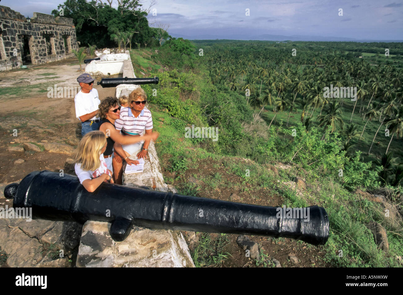 Les touristes à San Blas Fort, Cerro de San Basilio, Mexique Banque D'Images