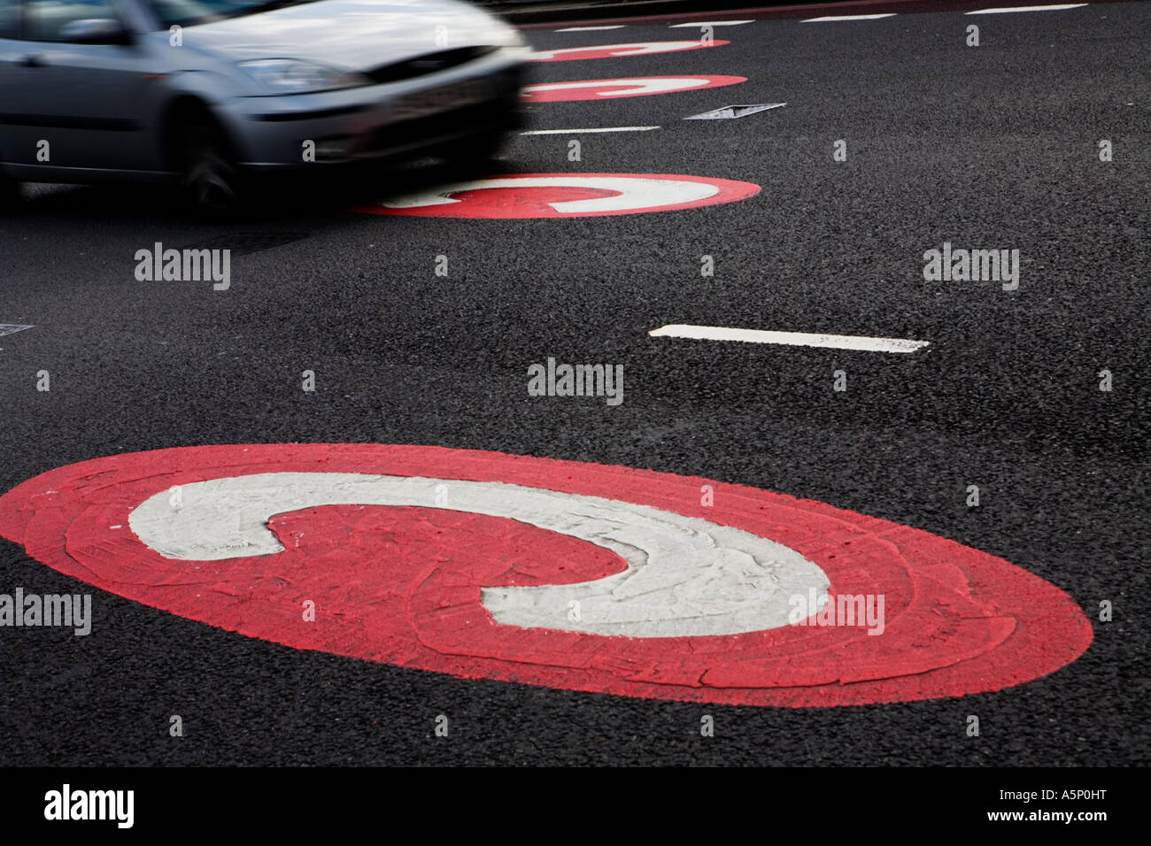 Congestion charge signalisation en tant que lecteurs de carte sur elle à Elephant Castle Londres Banque D'Images
