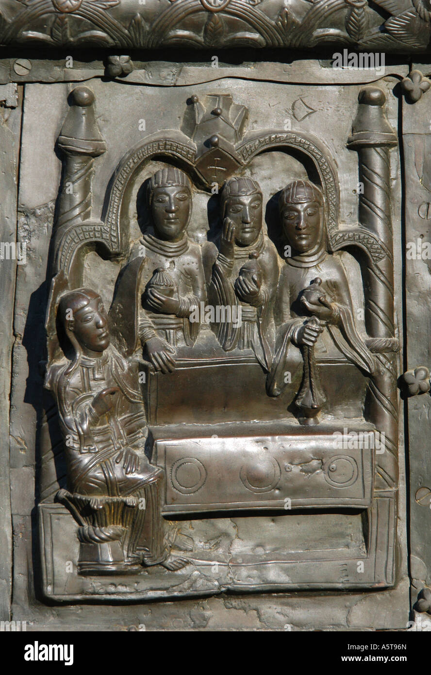 Le Saint Sépulcre de Jésus Christ. Détail de l'Magdeburg (Sigtuna) porte de la cathédrale Sainte-Sophie de Novgorod, Russie Banque D'Images