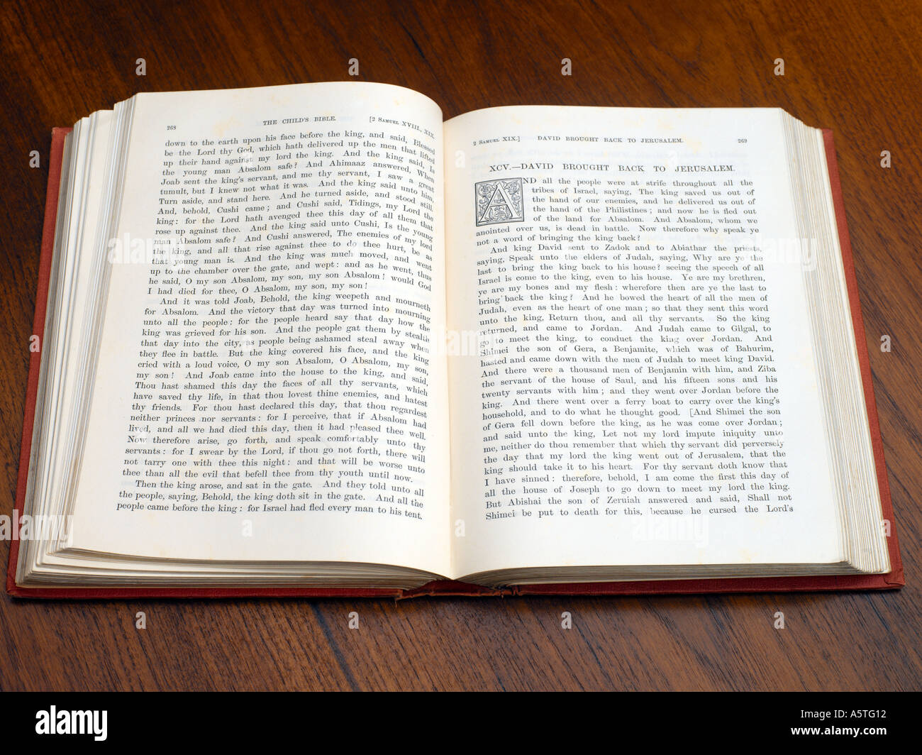 Bible de Childs Banque D'Images