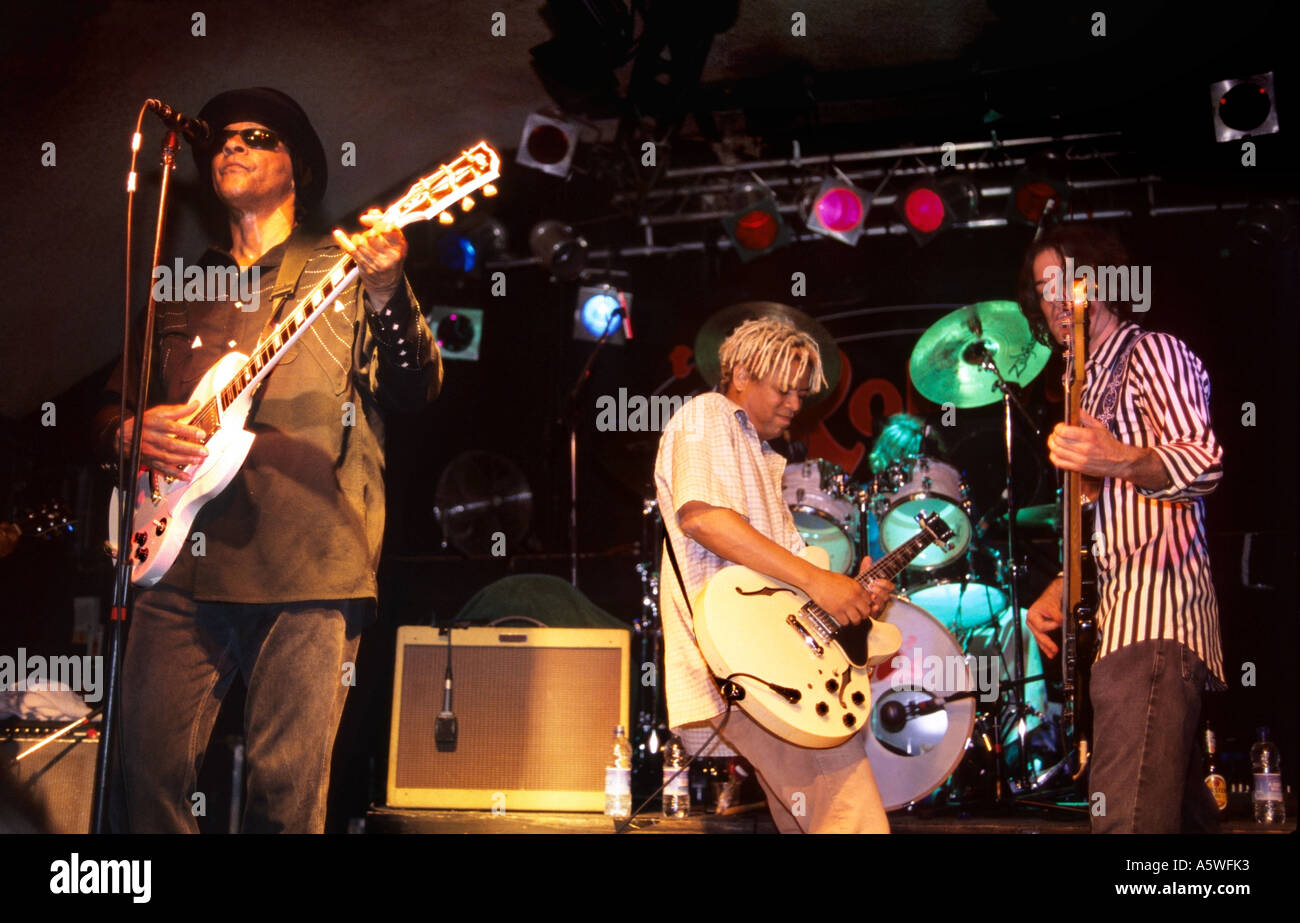 Arthur Lee et son groupe Love, concert Robin2, Bilston, Wolverhampton, Angleterre 2004 Banque D'Images