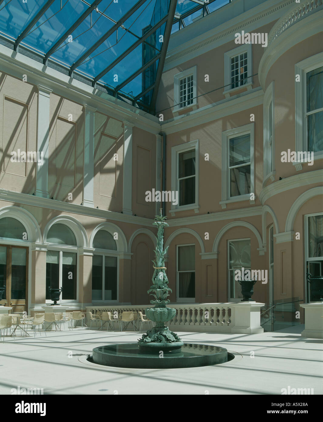 Wallace Collection, Londres. Après rénovation. Atrium Architecte : Rick Mather Architectes Banque D'Images