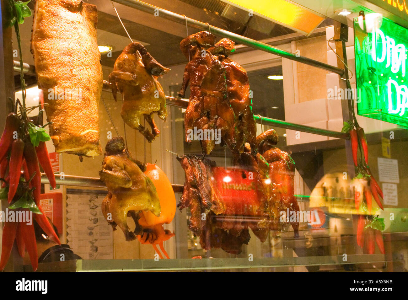 Fenêtre Restaurant Peking Duck Roast Chinatown London England Banque D'Images