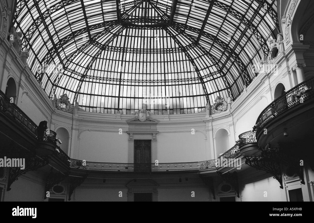 Dôme en verre de Museo Nacional de Bellas Artes de Santiago du Chili Banque D'Images