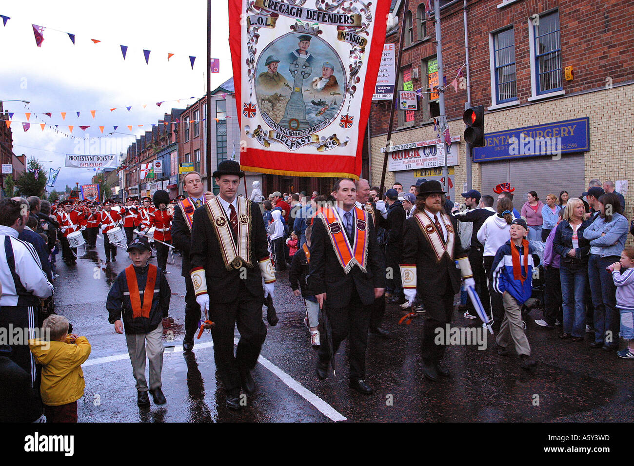 Les marcheurs de loyalistes en Irlande du Nord Banque D'Images