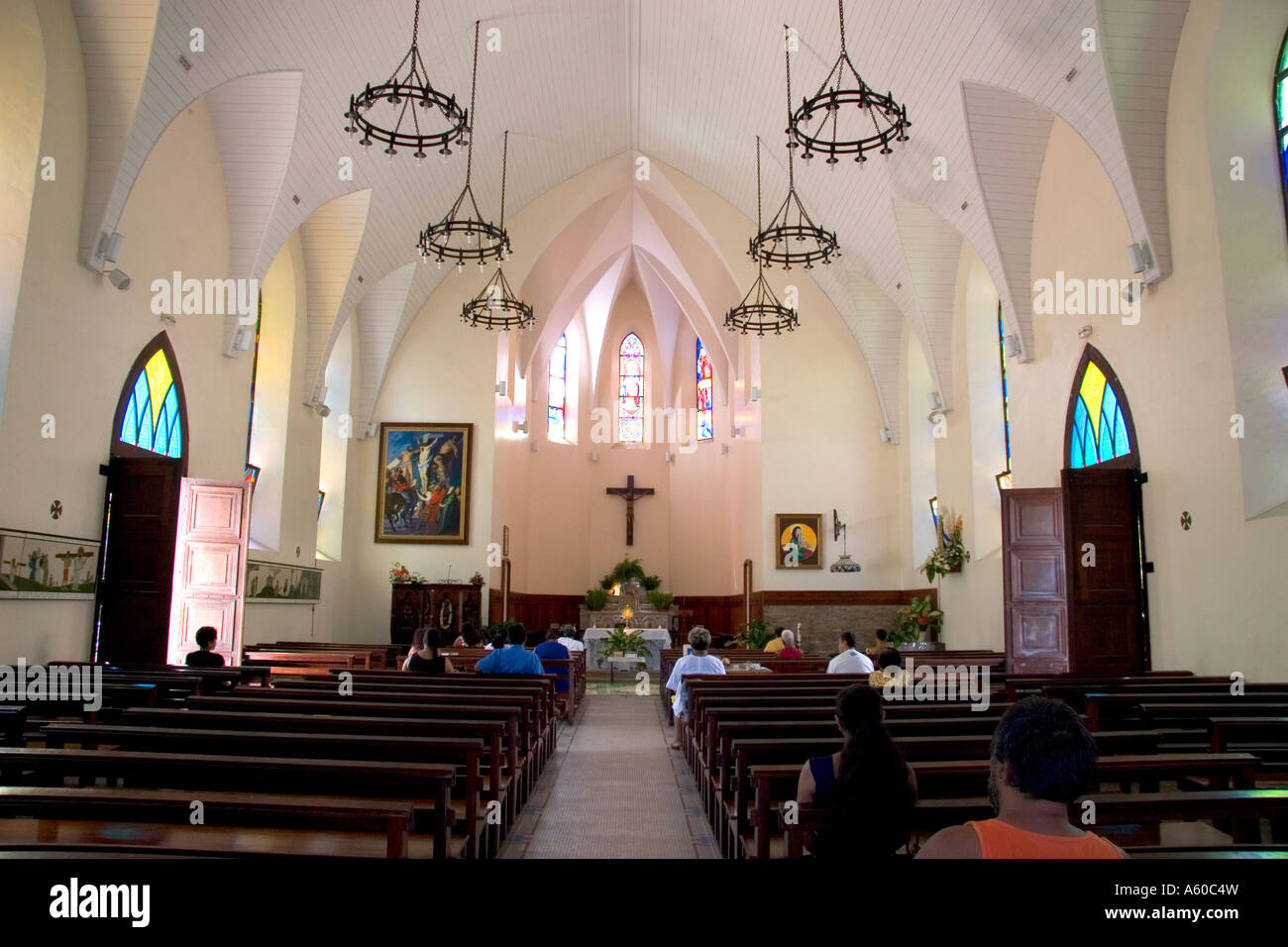 Intérieur de la cathédrale de Notre Dame une église catholique à Papeete sur l'île de Tahiti Banque D'Images