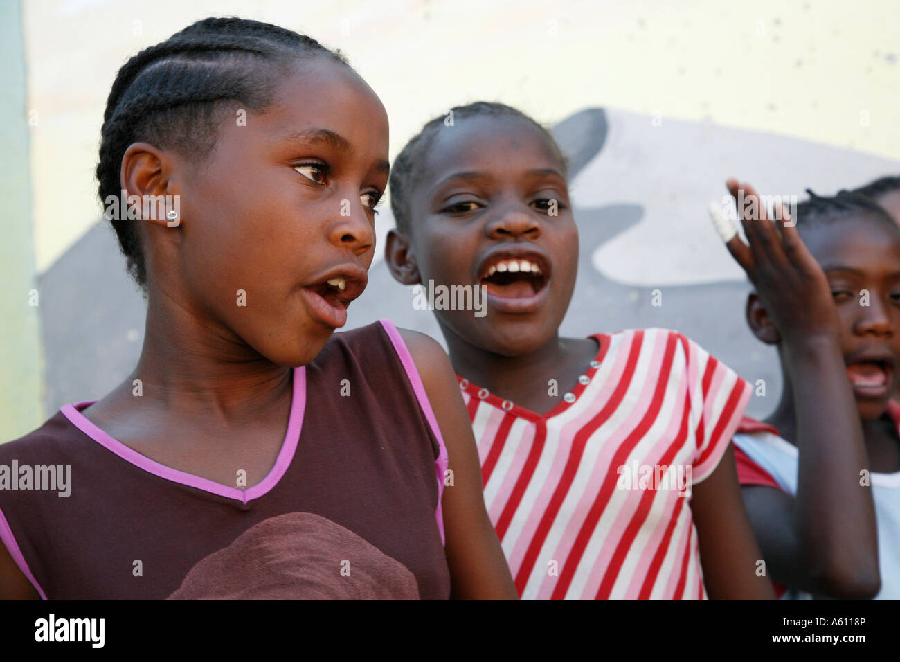 Les juges Painet1749 Namibie enfants enfants de nombreux orphelins du sida séropositif bernard nordkamp youth Centre Katatura noir Banque D'Images