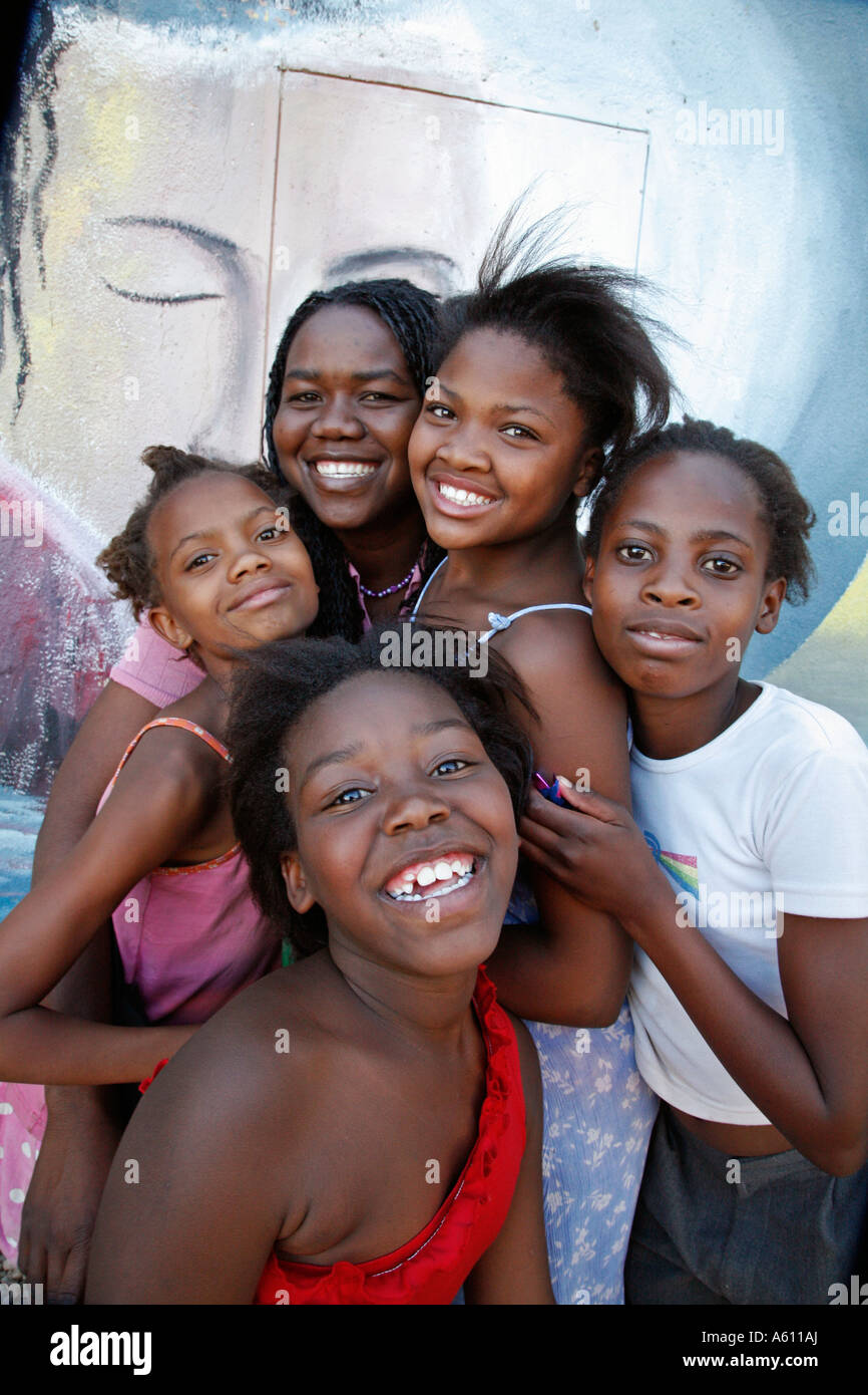 Les juges Painet1753 Namibie enfants enfants de nombreux orphelins du sida séropositif bernard nordkamp youth Centre Katatura noir Banque D'Images