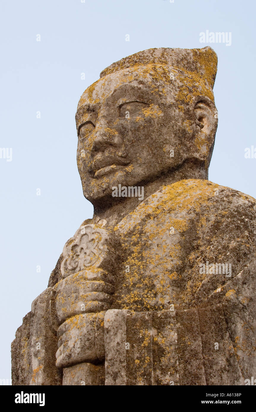 Le Mausolée de Qianling, Shaanxi, Chine. Soldat gardien sur spirit of chemin d'accès à la tombe de l'empereur de la dynastie Tang Li Zhi et l'impératrice Wu Zetian Banque D'Images