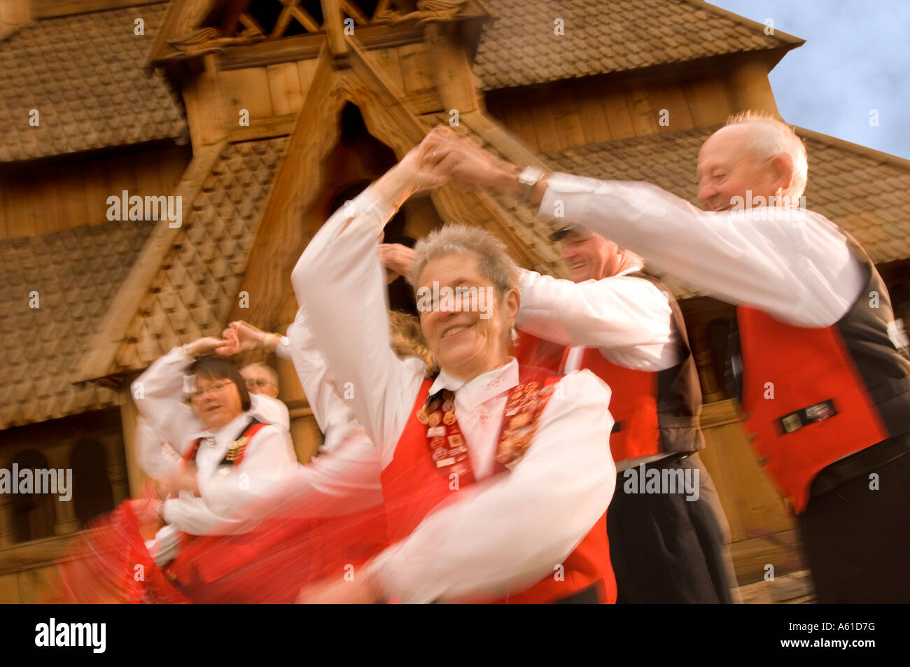 Norwegion danseurs dans le Dakota du Nord à l'Hostfest Banque D'Images