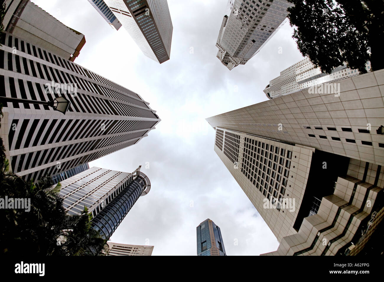 Vue sur les gratte-ciel de la zone de la CDB au Raffles Place, au cœur de la ville, Singapour Banque D'Images