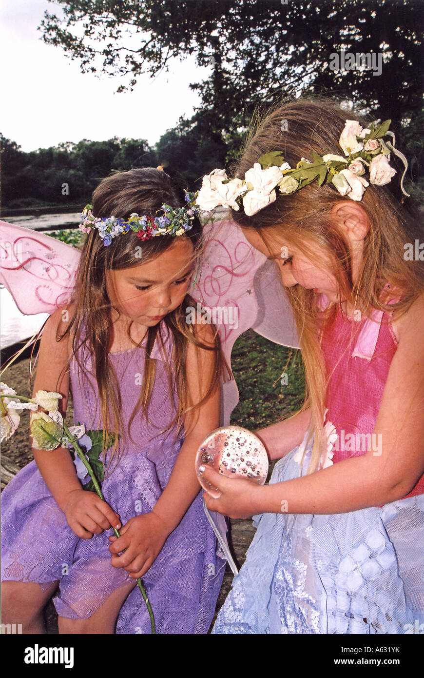 Soeurs de jouer ensemble Banque D'Images