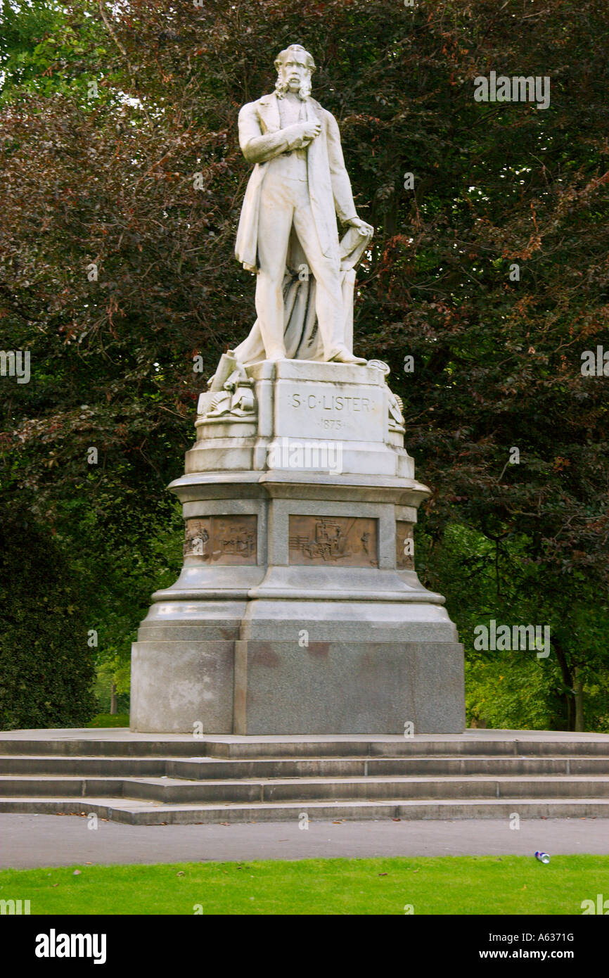 Statue de Lister dans Lister Park Bradford UK Banque D'Images