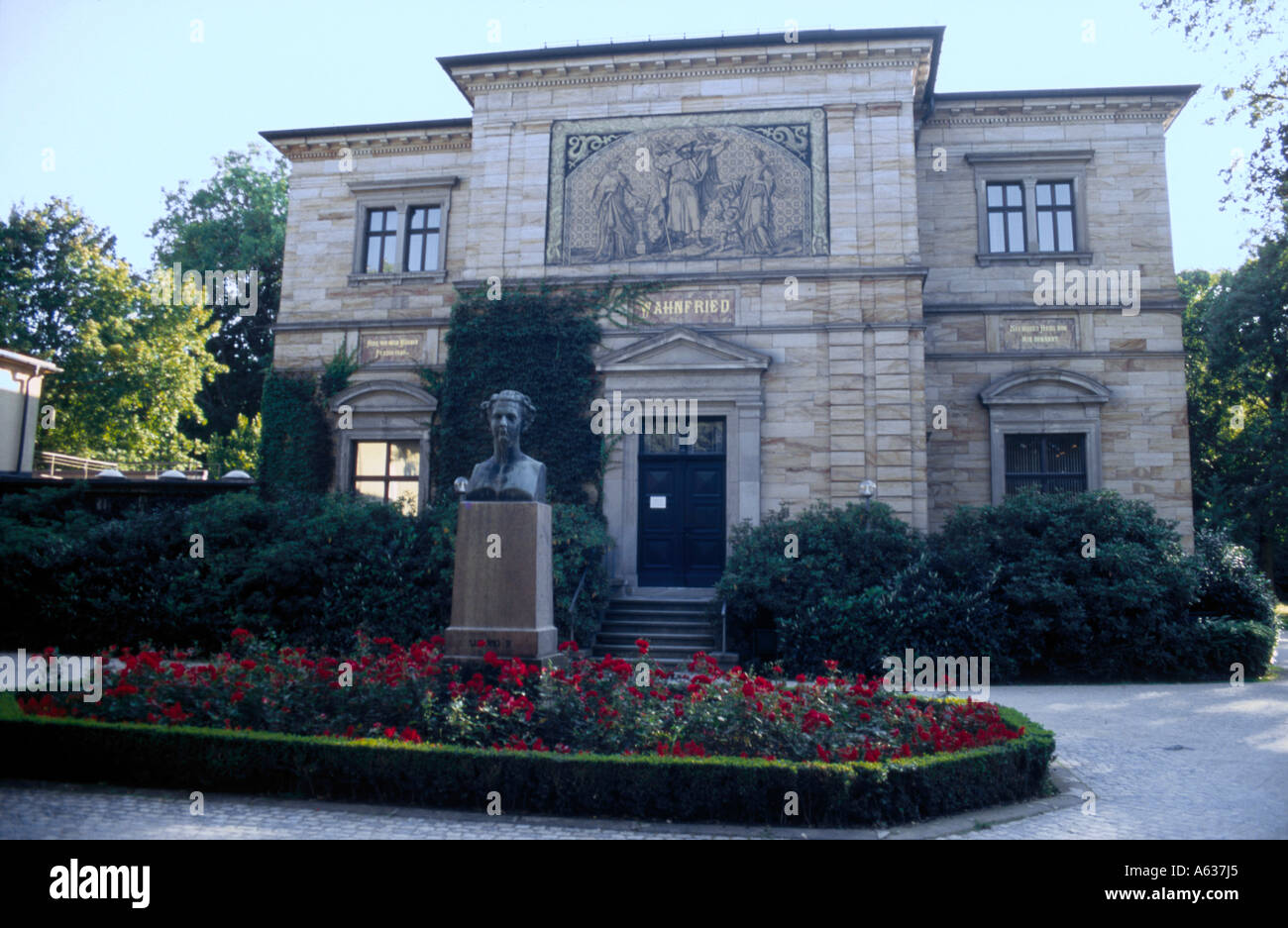 Statue de Richard Wagner en face de maison, maison Wahnfried, Bayreuth, Haute-Franconie, Bavière, Allemagne Banque D'Images
