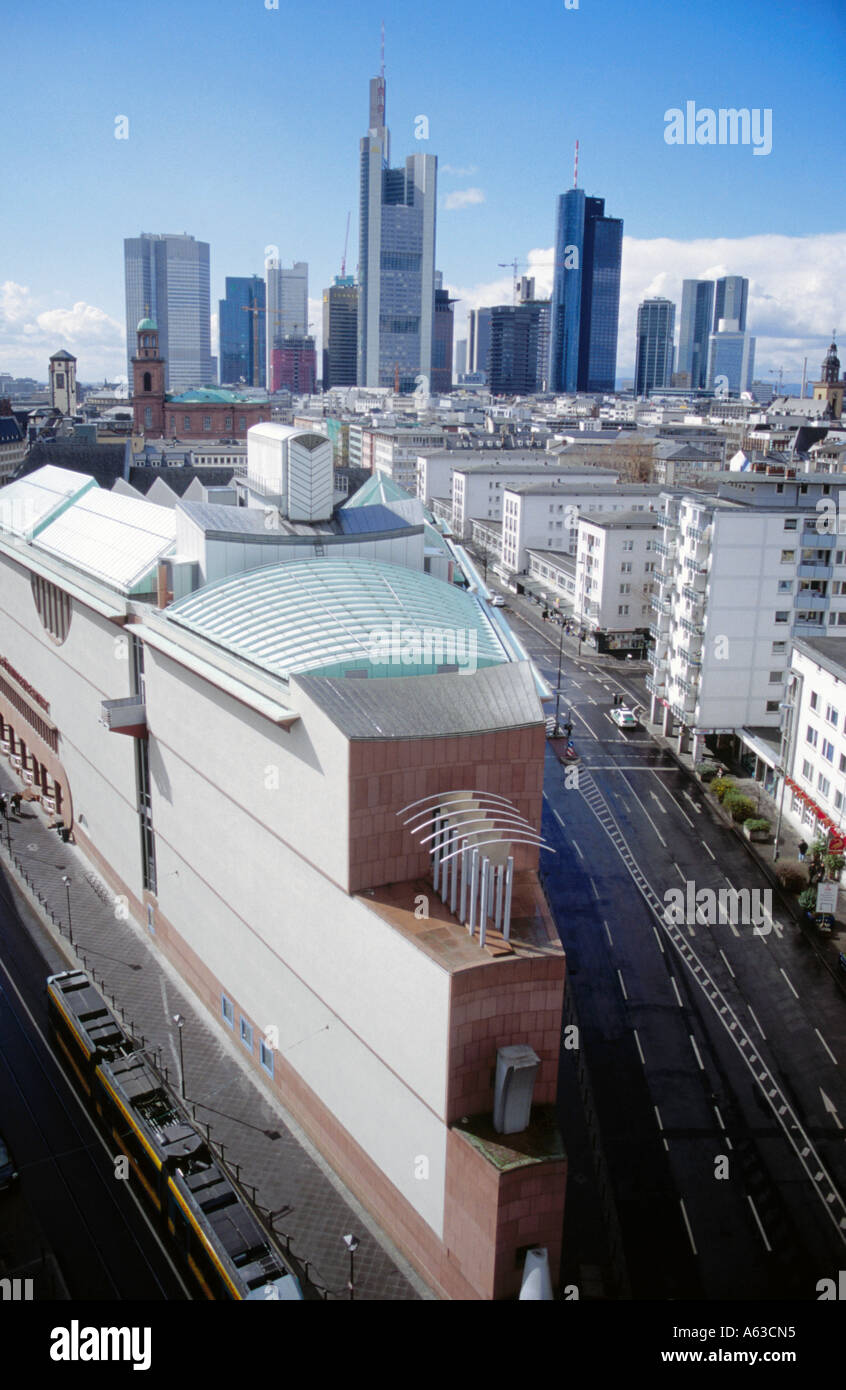 High angle view of museum, musée d'Art Moderne, Francfort, Allemagne Banque D'Images