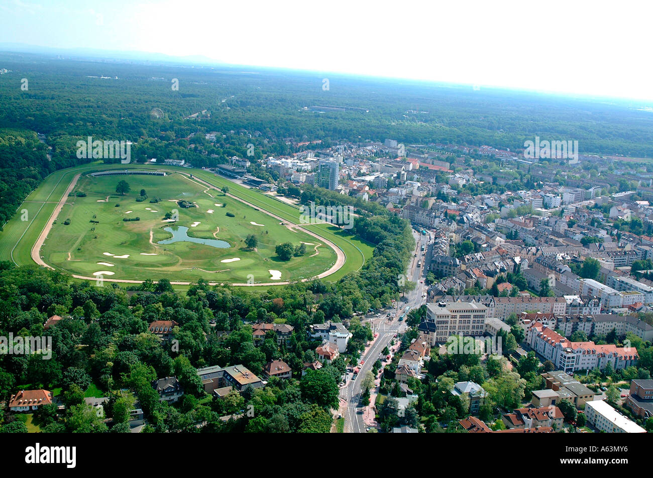 Vue aérienne d'une ville, Francfort, Allemagne Banque D'Images