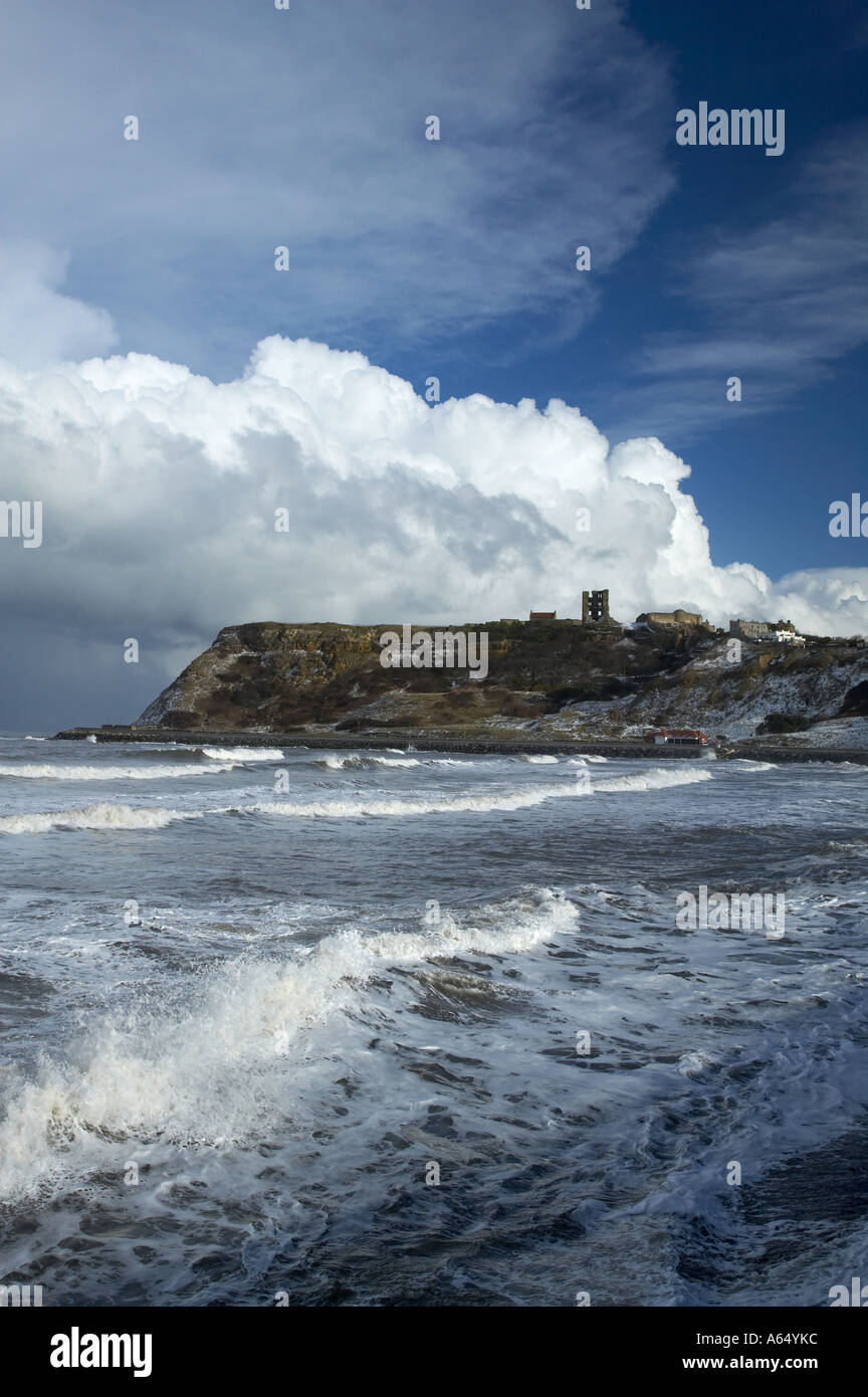 Un point de vue de l'hiver au Château de North Bay Pointe Scarborough North Yorkshire Banque D'Images